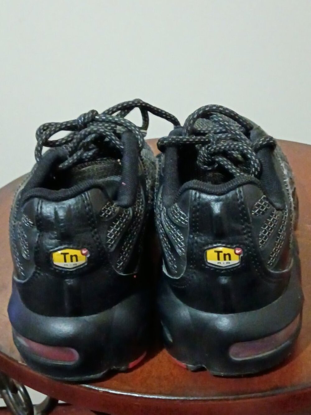 Nike Air Max Plus Synthetic Low Top Sneakers Black/Red Lace-Up Kids 6Y - Picture 10 of 14